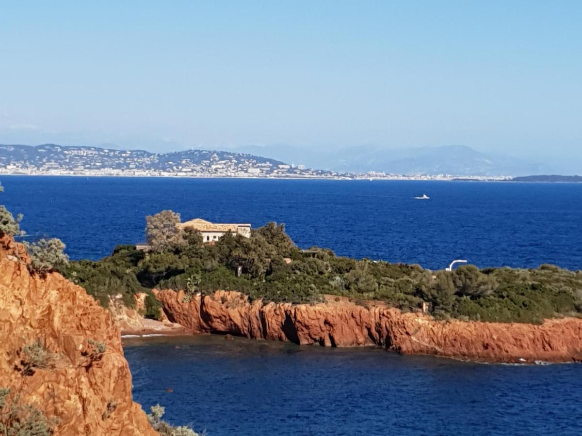 Fréjus plage T2, piscine, parking, plages à 200m Esterno foto
