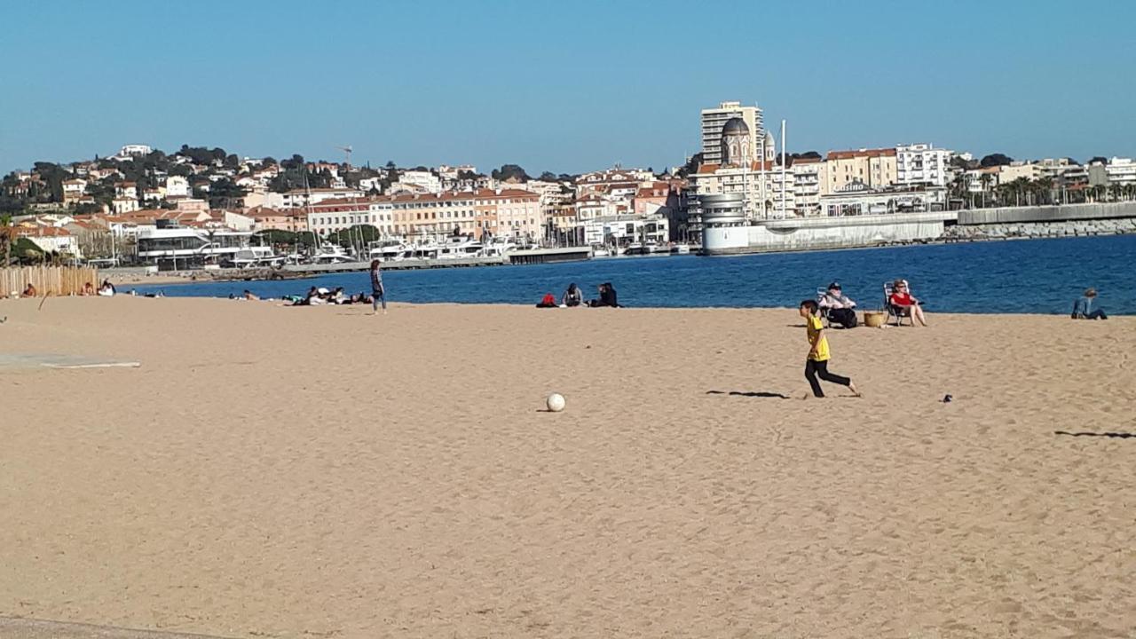 Fréjus plage T2, piscine, parking, plages à 200m Esterno foto