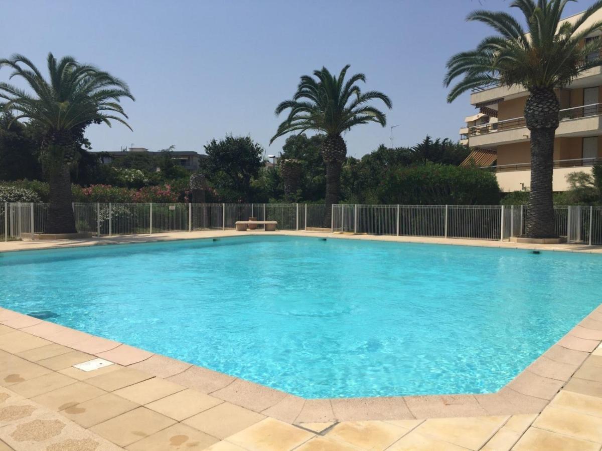 Fréjus plage T2, piscine, parking, plages à 200m Esterno foto